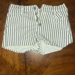 Women’s/ Teen Alter’d State Shorts size S